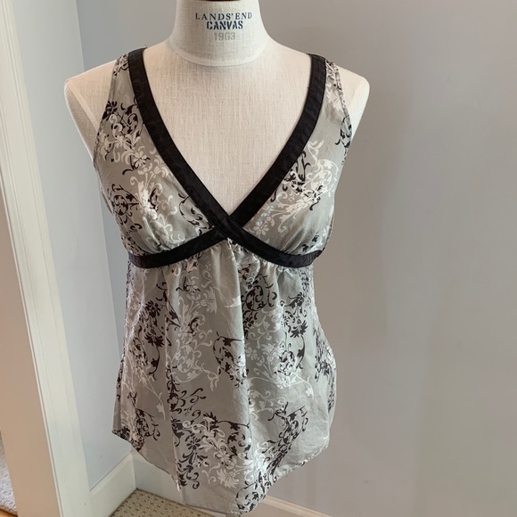 Express Tops - EUC silk Floral sleeveless blouse Express small